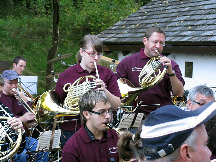 Zwiebelkuchenfest Jugendkapelle 2010_10
