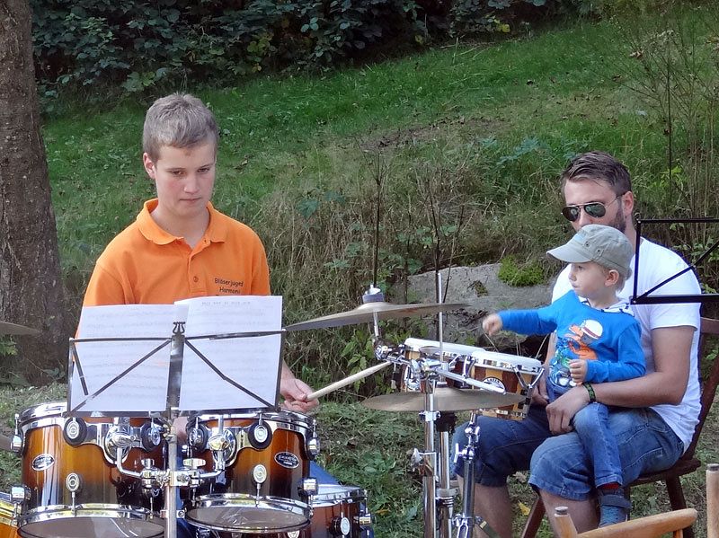 Zwiebelkuchenfest Jugendkapelle 2014_8