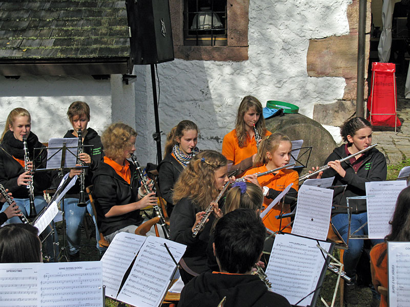 Zwiebelkuchenfest Jugendkapelle 2012_16
